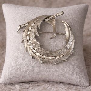 Vintage Signed PELL Rhinestone Brooch Silver Tone Mid Century Baguette